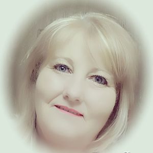 Meet your Posher, Charli